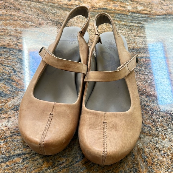 OTBT shoe Women’s sz 8 gently used condition - Picture 1 of 6